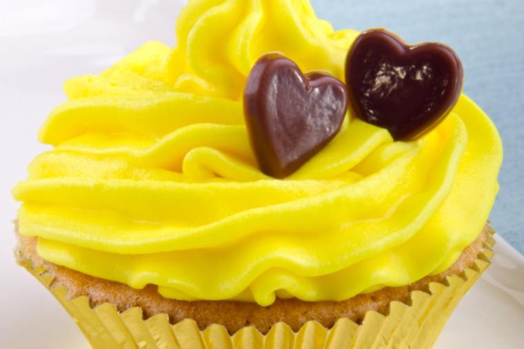 Kapkejk sa limunom i sirom: Najlepši desert za Dan zaljubljenih! (RECEPT)