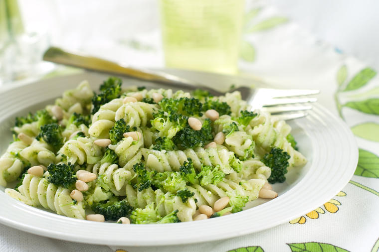 Testenina sa pesto sosom od brokolija: Savršen obrok gotov za 15 minuta! (RECEPT)