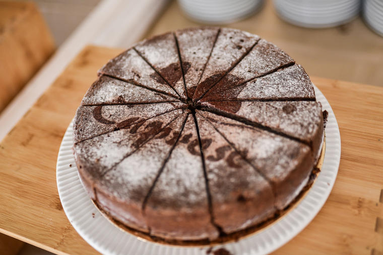 Torta sa greškom: Zašto je ovaj slatkiš od 4 sastojka najpopularniji u Italiji već 100 godina!