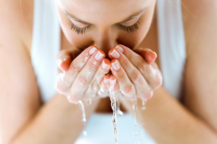 6 osnovnih grešaka koje pravimo u ličnoj higijeni: Svi mikrobi ostaju na rukama, licu i telu!