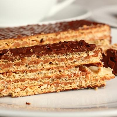 Češka torta od oblandi: Brza hrskava i kremasta poslastica! (RECEPT)