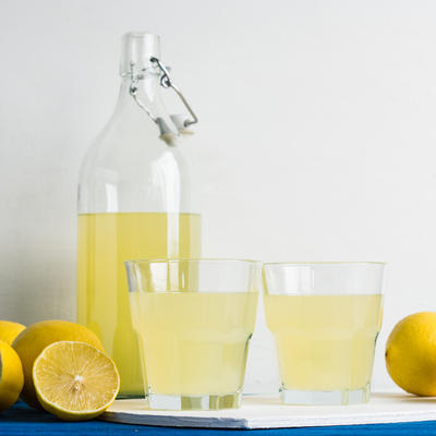 Domaći sirup od limuna: Gotov očas posla, a čuva zdravlje! (RECEPT)