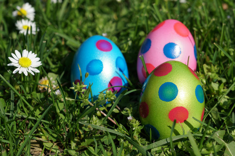 Super trik za šaranje uskršnjih jaja: Neodoljive tufnice na dva laka načina! (FOTO)