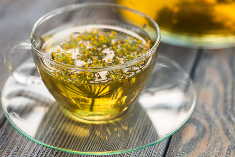 Neverovatnom brzinom zaustavljaju najteže simptome menopauze: Dva čaja sa najmoćnijim efektom!