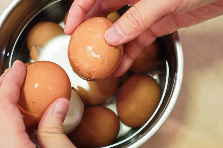 Jaja su vam popucala tokom kuvanja: Evo kako da ih iskoristite na najlepši način! (FOTO)