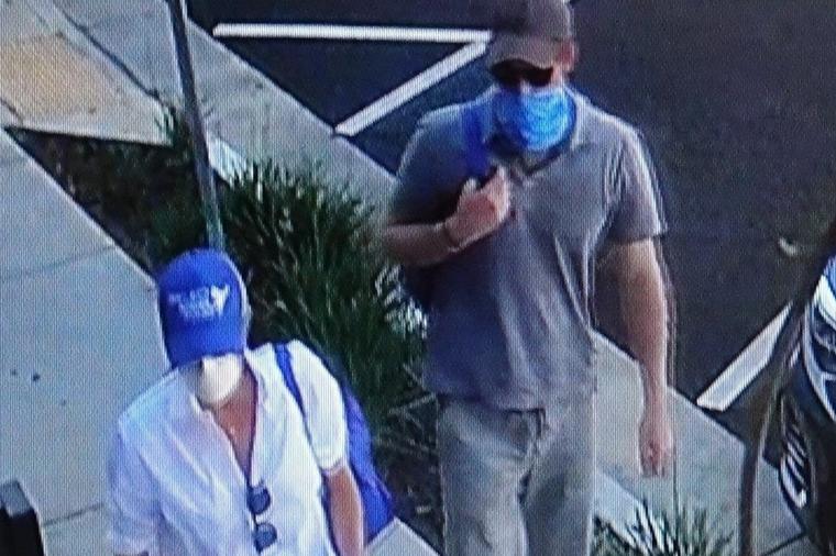 Hari i Megan sa maskama i rukavicama delili hranu po kućama u Los Anđelesu: Niko ih nije prepoznao! (FOTO)