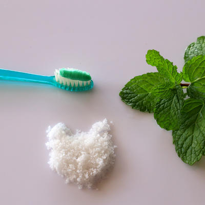 Potpuno prirodan način pranja zuba: OVAJ način su koristili naši stari