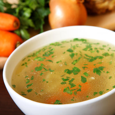 Domaća pileća supa: Lekovita i savršena, melem za ceo organizam! (RECEPT)