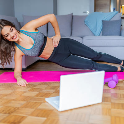 Ovaj kućni trening daje neverovatne rezultate: Za mesec dana imaćete izvajano telo i 4 kilograma manje! (VIDEO)