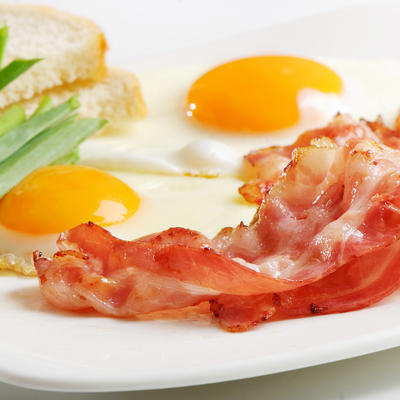 Jaja u oblaku: Doručak koji će vas odvesti na sedmo nebo! (RECEPT)
