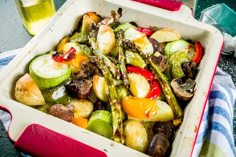 Trik za brže i ukusnije pečeno povrće u rerni: Prolećni zalogaji o kojima ste oduvek maštali!