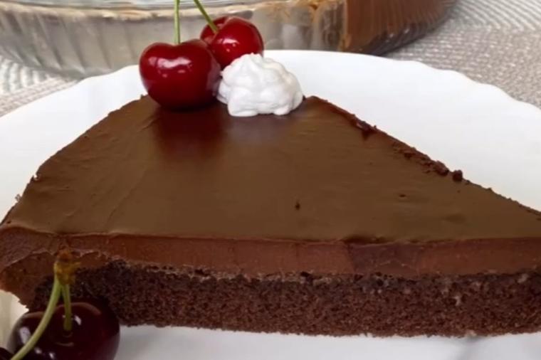 Čokoladna torta koja se jednostavno i brzo pravi: Samo za istinske ljubitelje slatkiša! (RECEPT, VIDEO)