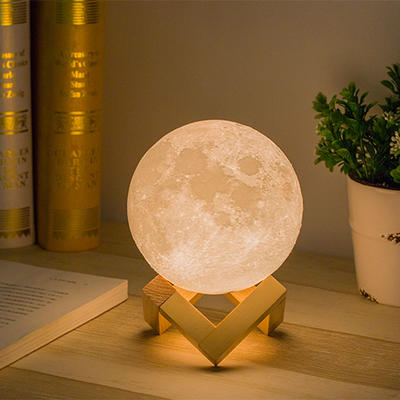 Najprodavanija svetiljka: Lampa u obliku meseca kao relaks terapija i romantični dekorativni element!