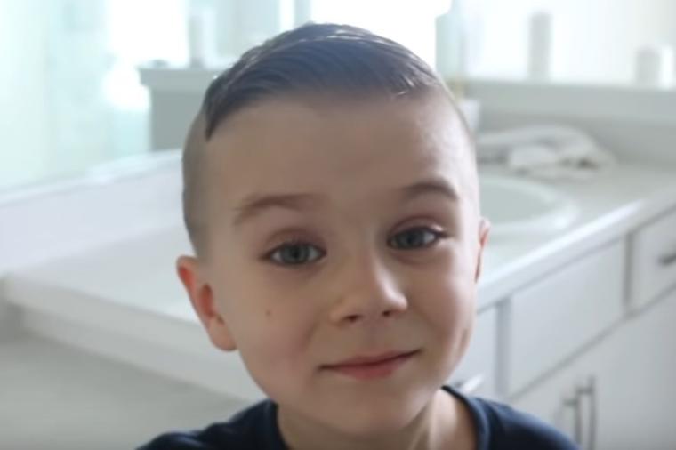 Evo kako da sami ošišate sina u kućnim uslovima: Moderna firzura za čas posla! (VIDEO)