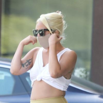 Pokušavajući da napravi ljubomornim Bredlija, Lejdi Gaga našla pravu ljubav: Da li je to beba na putu?