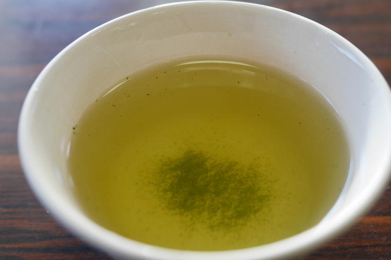 Kako se pije čaj od peršuna ako želite da smršate: 5 dana dovoljno! (RECEPT)
