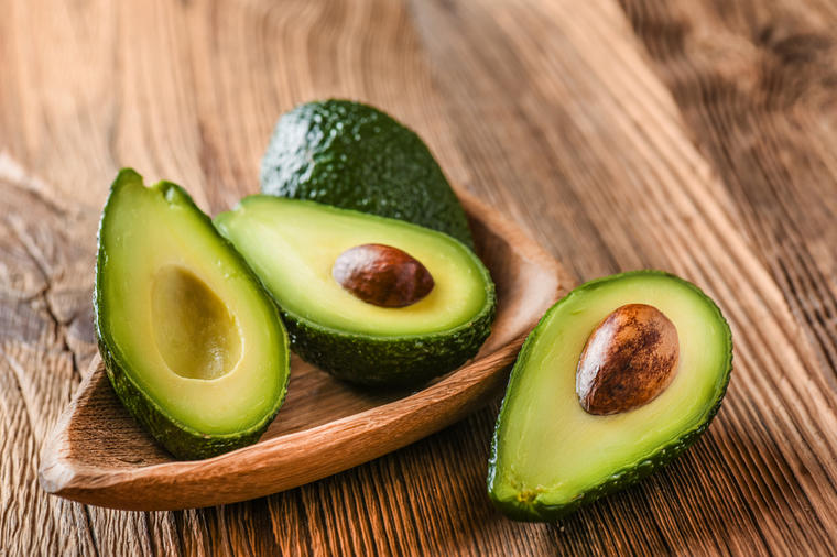 12 moćnih razloga da uvrstite avokado u svoju svakodnevnu ishranu: Snižava holesterol, štiti od infarkta i karcinoma!