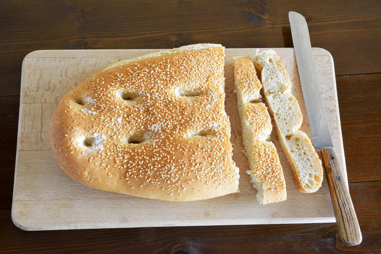 Svečani grčki Lagana hleb od mućenog testa! (RECEPT)