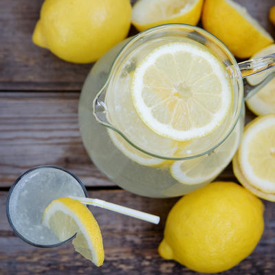 Ako želite da smršate: Svako jutro pijte limunadu sa ovim dodatkom! (RECEPT)