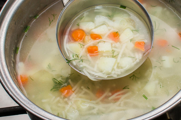 Mamina pileća supa je stvarno najbolji lek: Oporavlja telo na ovih 6 načina, nauka dokazala!