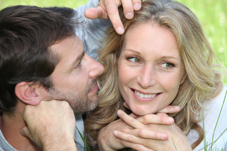 7 znakova da imate dobrog supruga ili partnera: U njegovom životu ima mesta samo za jednu ženu – vas!