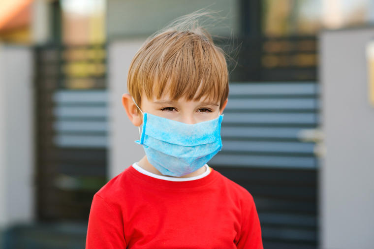 Lekari i psiholozi otkrivaju metode: Evo kako da ubedite decu da nose zaštitne maske!