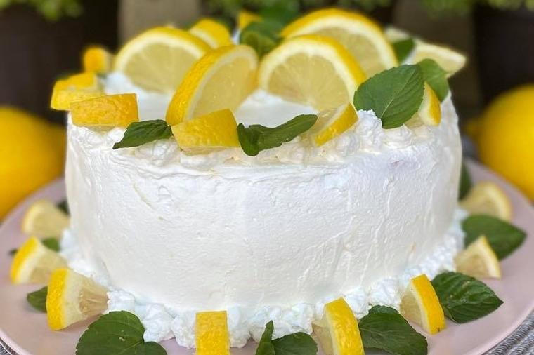 Limun torta: Osvežavajući slatkiš za letnje dane! (RECEPT, VIDEO)