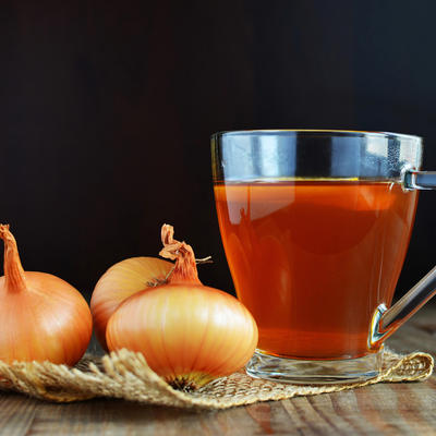 Čaj od crnog luka je spas: Ovaj narodni lek čisti bronhije, zaustavlja kašalj, sprečava grip i jača ceo organizam!