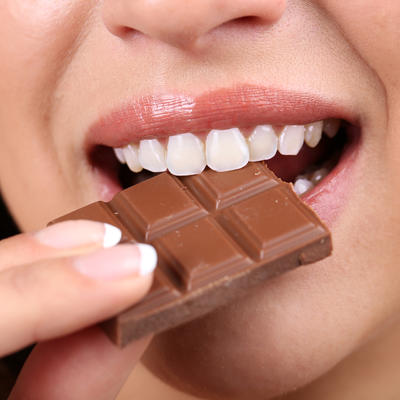 Mlečni proizvodi i čokolada su smrt za lice: Napravite male izmene u ishrani i blistaćete!