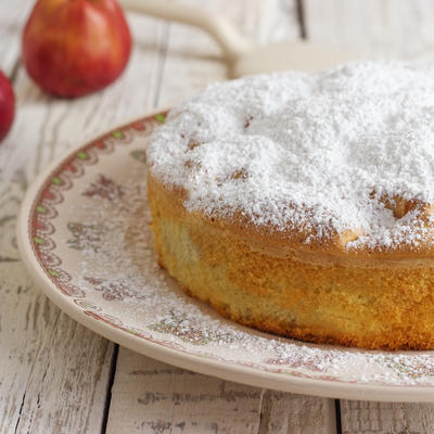 Svileni kolač sa jabukama: Božanstveni desert koji ćete svi voleti! (RECEPT)
