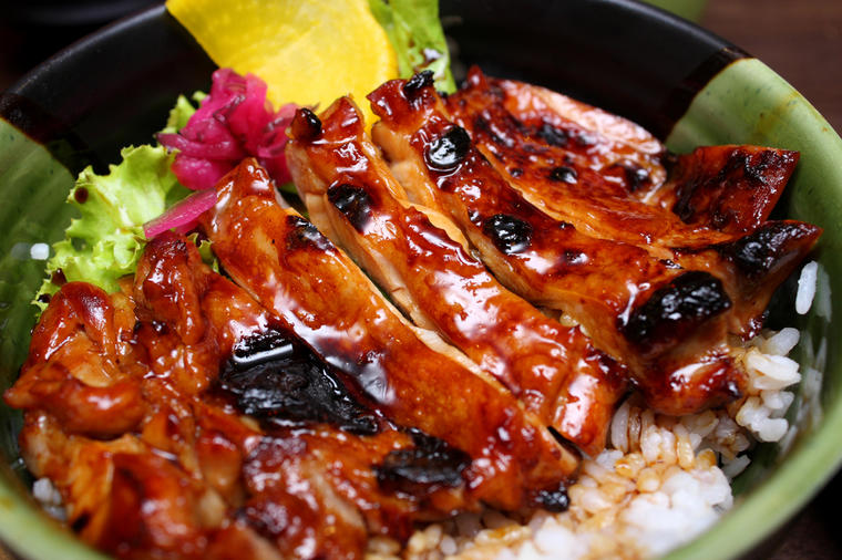 Najukusniji preliv za meso i ribu dolazi iz Japana: Terijaki sos se slaže uz sve! (RECEPT)