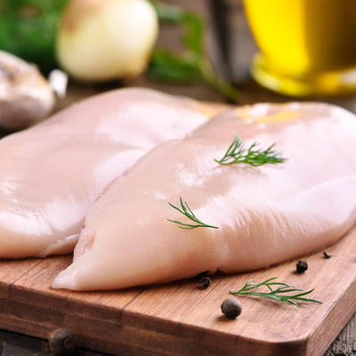 Kobna greška mnogih kuvarica: Ako ovo radite sa piletinom, rizikujete zdravlje!