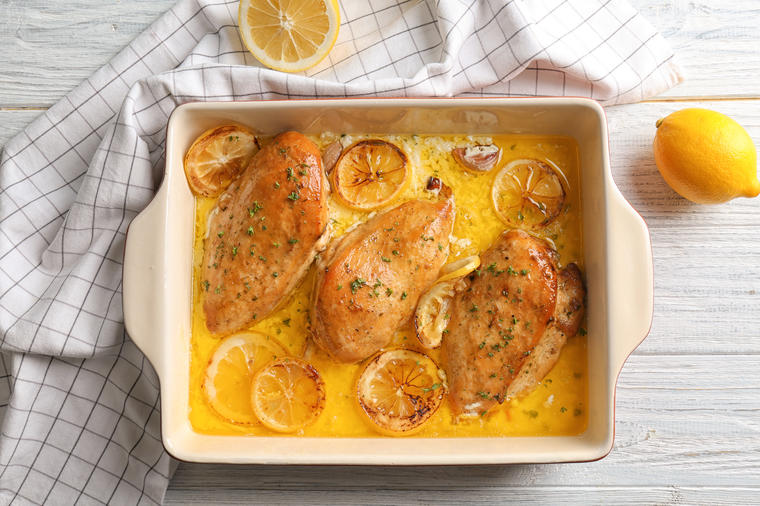 Najsočnija pečena piletina ikada: Brzo gotova, a prste ćete polizati! (RECEPT)