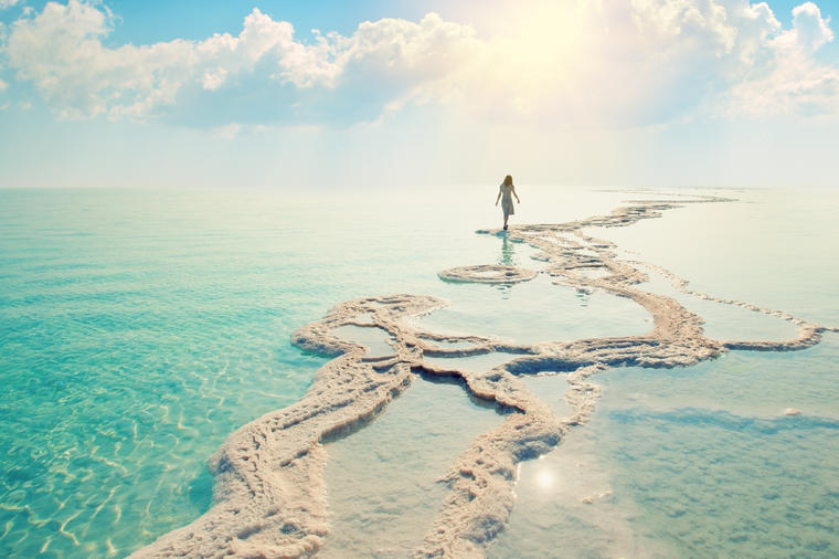 7 zanimljivosti o mrtvom moru: Impresivno čudo prirode u kojem je nemoguće potonuti!
