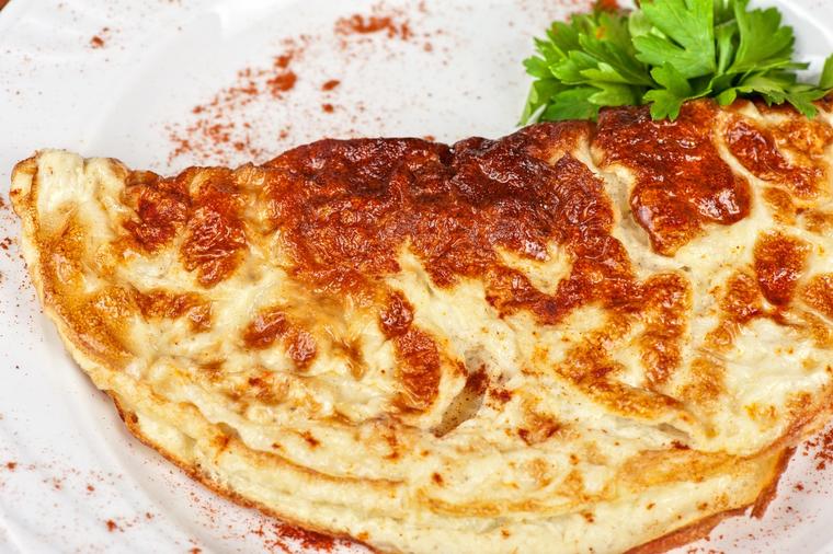 Napravite savršen omlet pomoću plastične kesice: Omiljeni francuski doručak! (VIDEO)