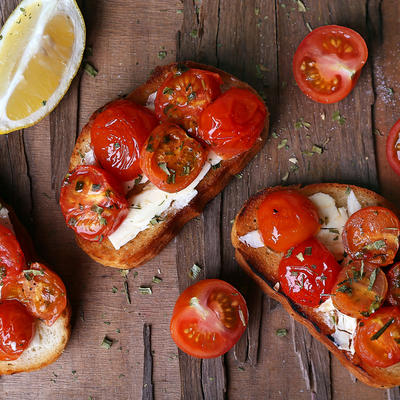 Tiho pečeni paradajz: Savršen za salatu, uz bruskete, a može dugo da stoji! (RECEPT)