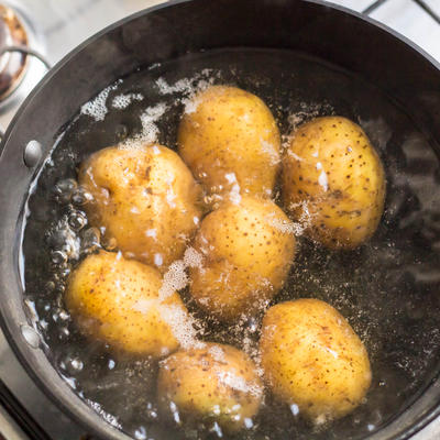Svi pravite ove 3 greške kada kuvate krompir: Zbog toga se raspada i gubi ukus!