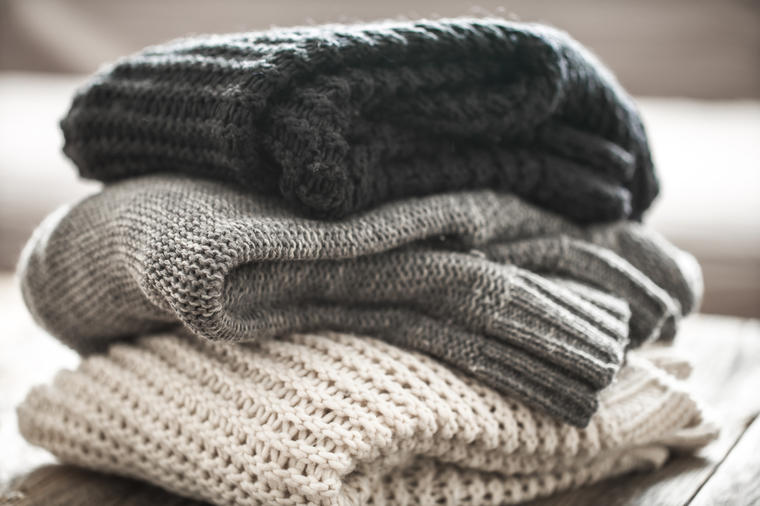 Ovako se bezbedno peru i suše vuneni džemperi i druga osetljiva odeća:Ako ipak izgubi oblik–ovo je način da je spasete!