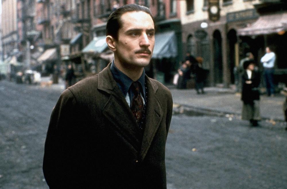 Mladi Vito Korleone u Njujorku (Robert de Niro)