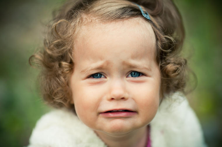 Dečji psiholog: Evo zašto ne treba terati decu da se izvinjavaju!