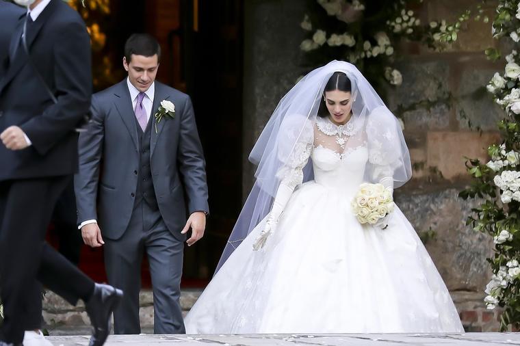 Raskošno venčanje Luiđija Berluskonija pod maskama: Zašto Silvio nije prisustvovao venčanju najmlađeg sina? (FOTO)