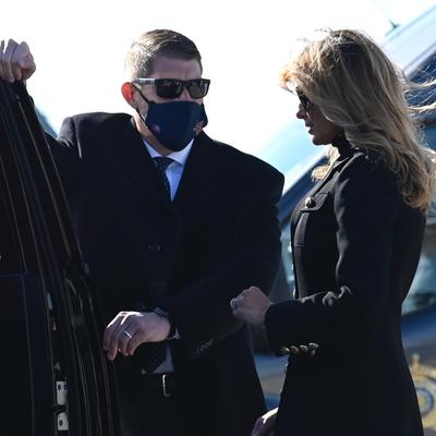 Prva dama izgleda kao milion dolara: Još jedan modni pogodak Melanije Tramp! (FOTO)