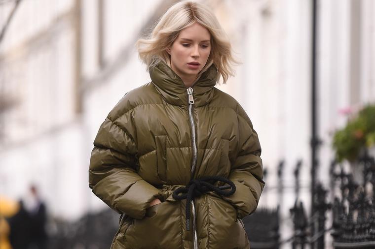 Perjane jakne su hit komad ove zime: Nosite ih na ovaj način i uvek ćete izgledati neverovatno šik! (FOTO)