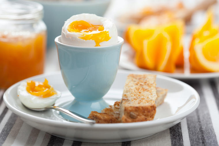Dijeta koja skida kilogram dnevno: Jedite pomoranže i jaja svakoga dana! (JELOVNIK)