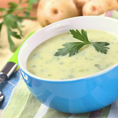 Krem supa od krompira: Gotova očas posla, a neverovatno ukusna i kremasta! (RECEPT)