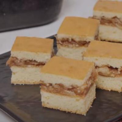 Starinski kolač sa jabukama: Jeftin desert, neverovatno sočan i ukusan! (RECEPT, VIDEO)