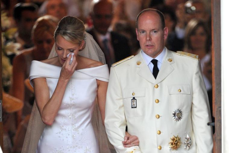 Princ je u 52. godini odlučio da se oženi. Nesrećnoj mladoj je šaputao: Ne plači, molim te, ne plači!