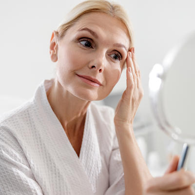 KAKO DA IZGLEDATE MLAĐE BEZ OBZIRA NA GODINE: Dermatolozi imaju savete koje što pre treba da postanu deo vaše rutine
