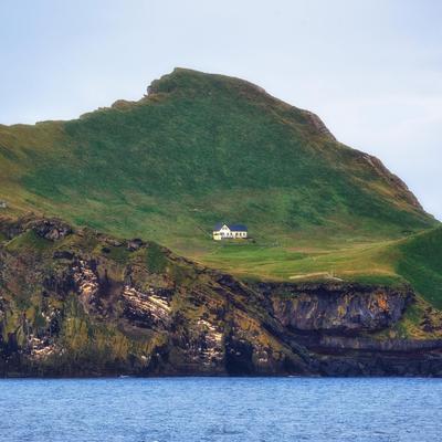 Misterija najusamljenije kuće na svetu: Ko je toliko lud da živi sam na ovom pustom ostrvu? (FOTO)