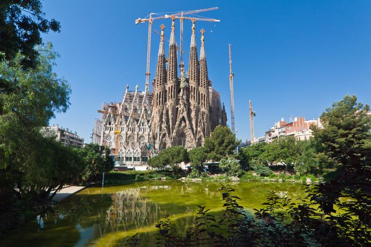 Neverovatne činjenice o crkvi koja se gradi 138 godina: Špansko remek-delo će biti najviša crkva na svetu! (FOTO)